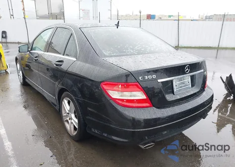 2010 Mercedes-Benz C 300 Sport из США, поврежденный, VIN WDDGF5EB7AR128243